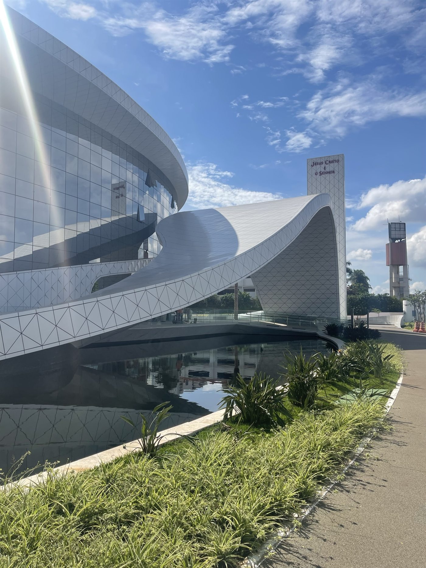 Templo da Igreja Universal, Brasília